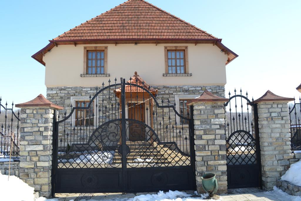 Guesthouse Grand Canyon Kamjanez-Podilskyj Exterior foto