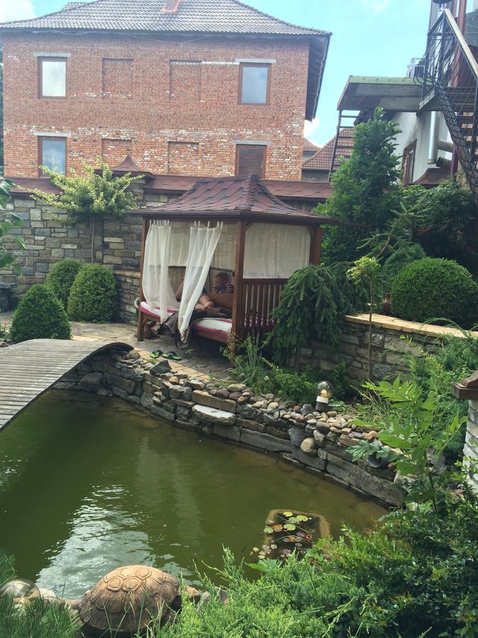 Guesthouse Grand Canyon Kamjanez-Podilskyj Exterior foto